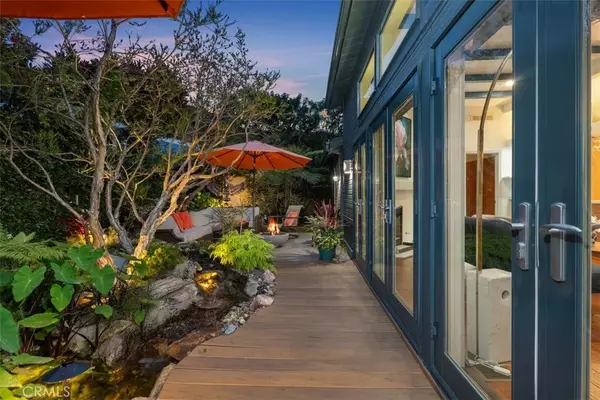 Laguna Beach, CA 92651,30802 Coast #M1