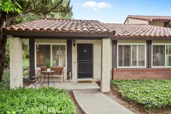 Agoura Hills, CA 91301,27556 Rondell Street