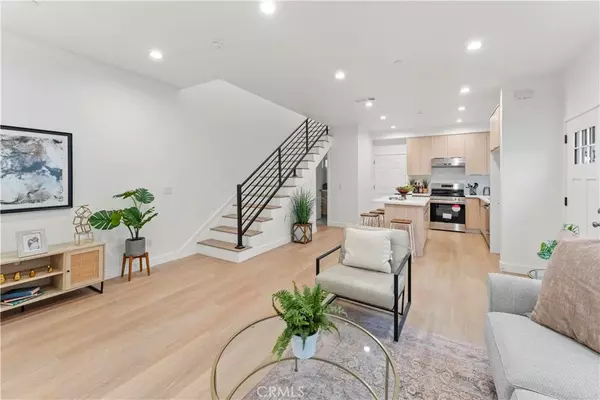 Fullerton, CA 92832,436 E Truslow Avenue