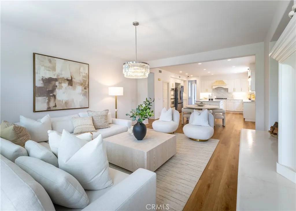 Orange, CA 92867,8034 E Portico