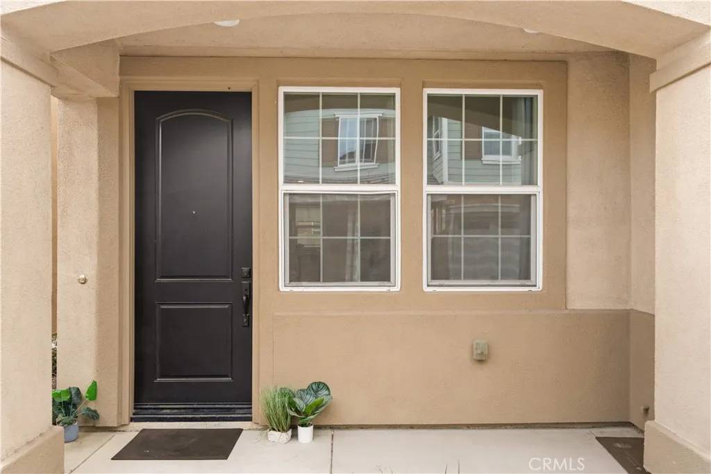 Chino, CA 91710,5874 silver oaks dr