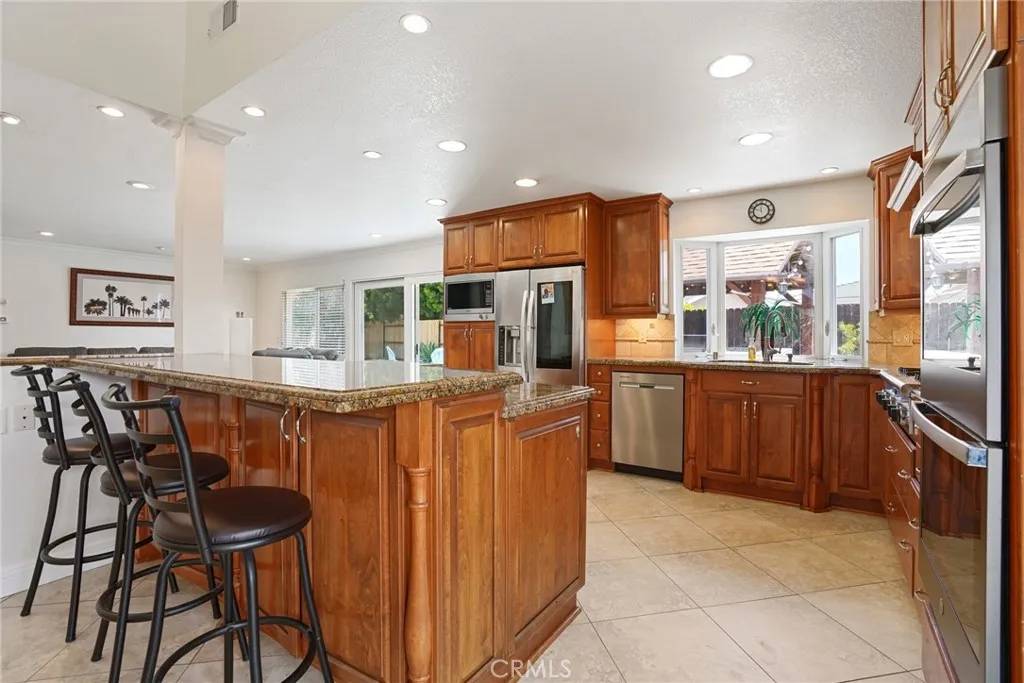 Huntington Beach, CA 92647,17882 Hallcroft Lane