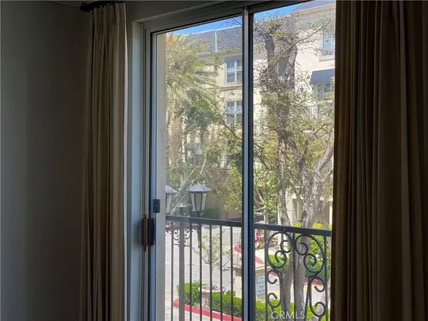 Irvine, CA 92612,2268 Watermarke Place