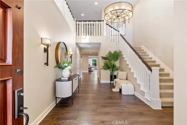 Irvine, CA 92620,74 Gainsboro