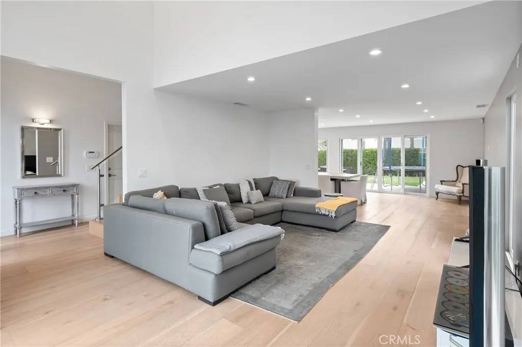 Irvine, CA 92604,15441 Alsace Circle
