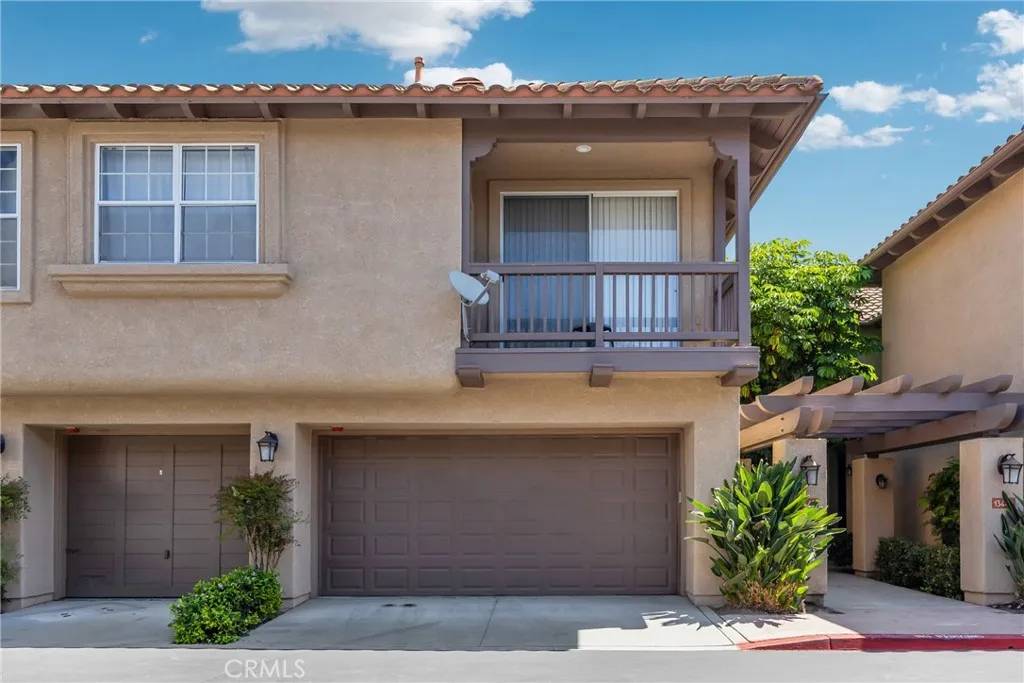 Tustin, CA 92782,13445 Savanna
