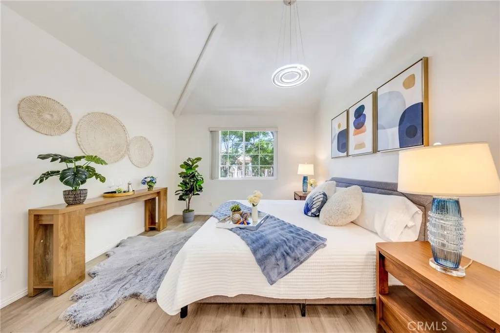 Tustin, CA 92782,13445 Savanna