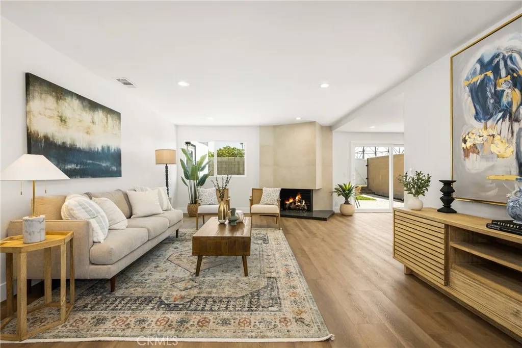 Huntington Beach, CA 92646,9802 Effingham Drive