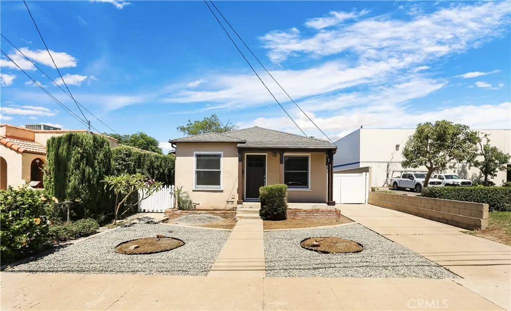 611 W Walnut Avenue, Orange, CA 92868