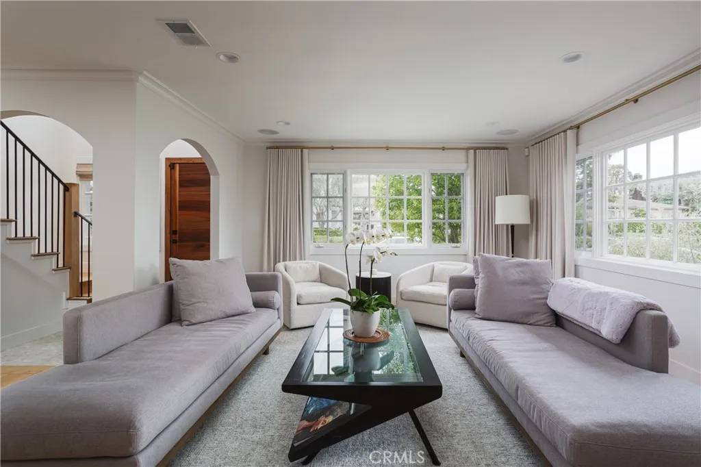 Newport Beach, CA 92663,425 Tustin Avenue