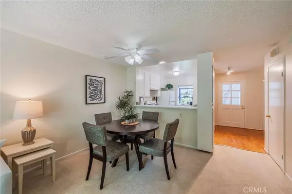 Orange, CA 92866,700 E Lake Drive #13