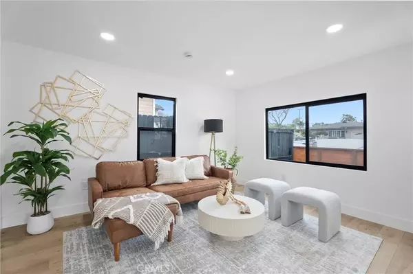 Santa Ana, CA 92707,2220 Halladay Street