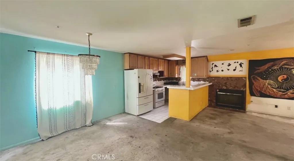 Hawthorne, CA 90250,3748 W 118th Street