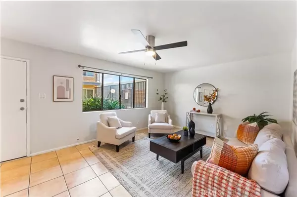 Long Beach, CA 90805,5535 Ackerfield Avenue #10