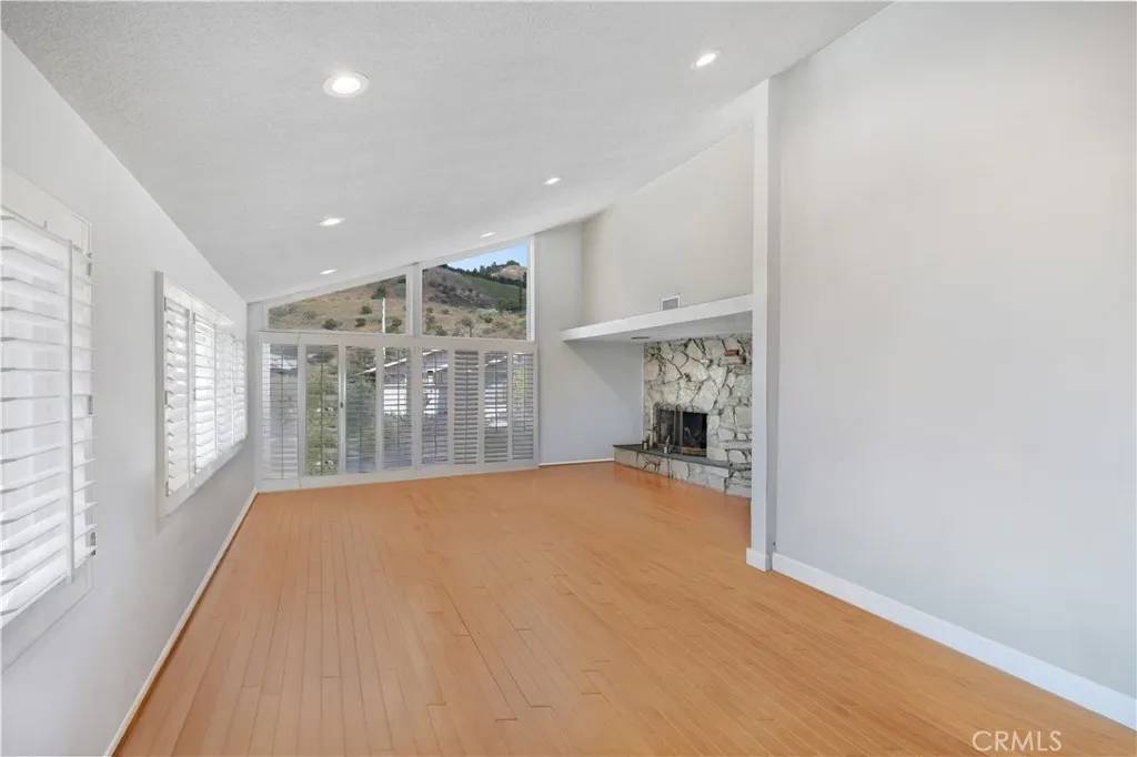 Culver City, CA 90232,3859 Hollyview Terrace
