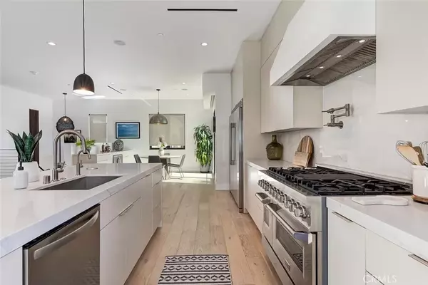 Hermosa Beach, CA 90254,622 1st Place