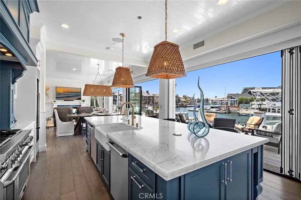 Huntington Beach, CA 92649,4021 Ondine Circle
