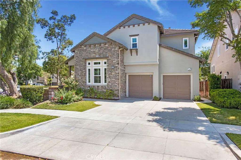 25 Bellflower Street, Ladera Ranch, CA 92694