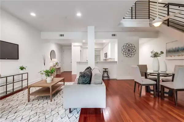 Long Beach, CA 90802,395 East 4th Street #13