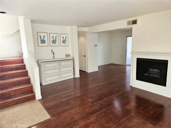 Lakewood, CA 90715,21409 Bloomfield Avenue #C