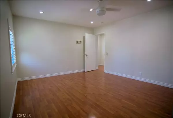 Irvine, CA 92604,10 Raleigh