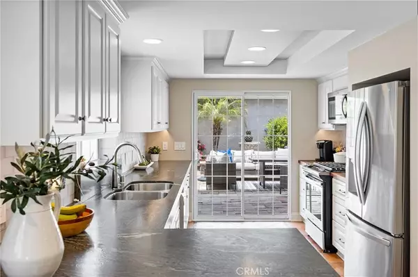 419 18th Street, Huntington Beach, CA 92648