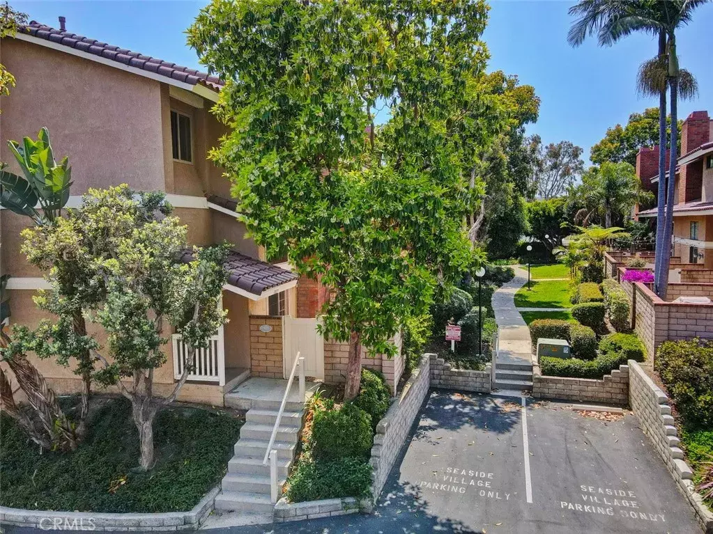 Huntington Beach, CA 92648,7825 Seaglen Drive