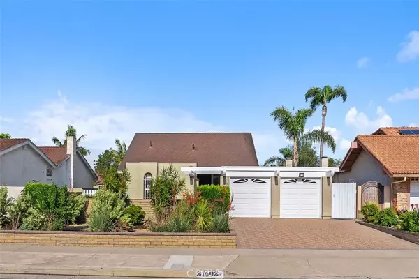 21692 Seaside Lane, Huntington Beach, CA 92646