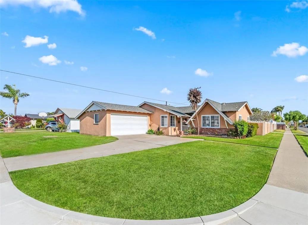 Westminster, CA 92683,5532 Amador Avenue