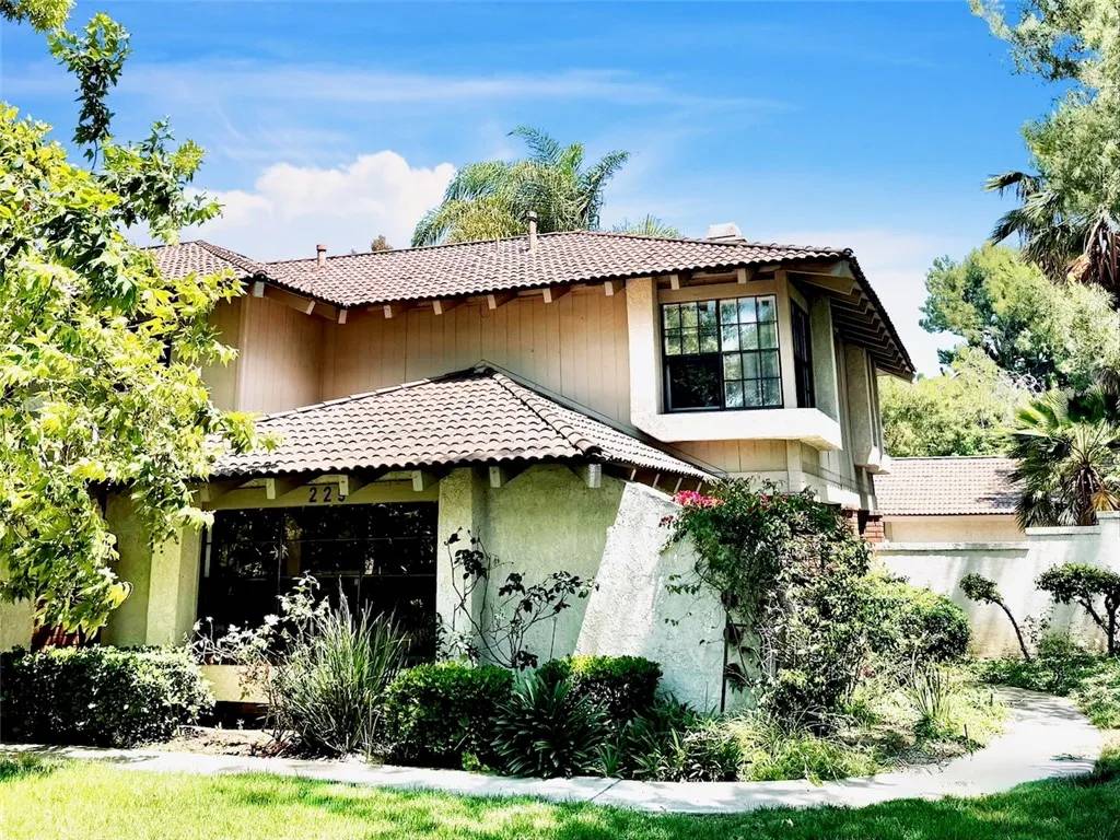 229 W Yale Loop #1, Irvine, CA 92604