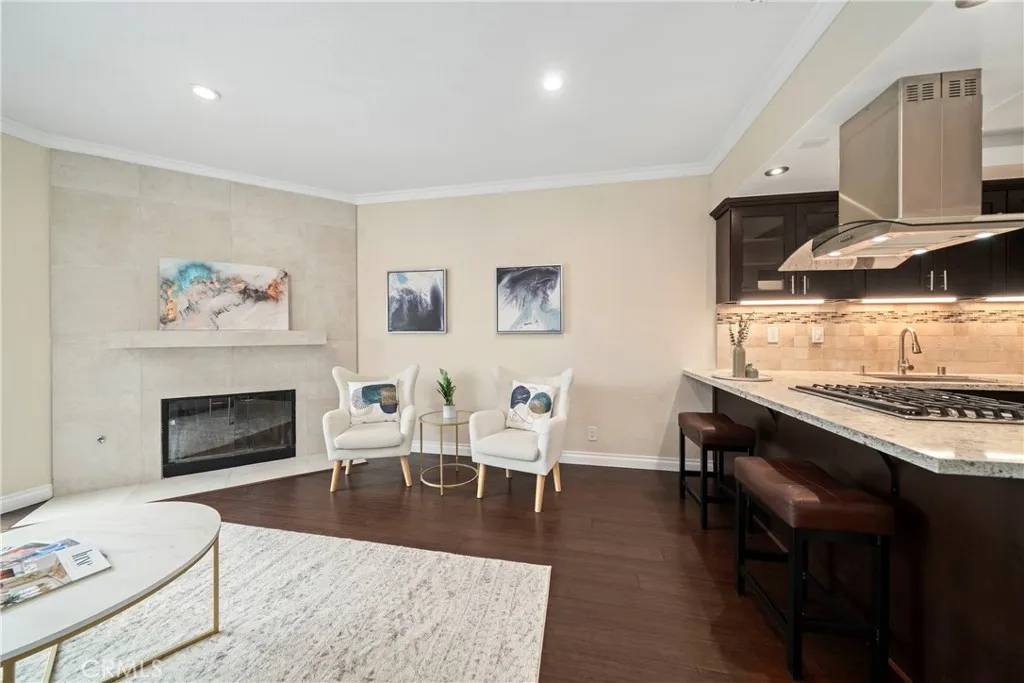 1845 Plaza Del Amo #C, Torrance, CA 90501