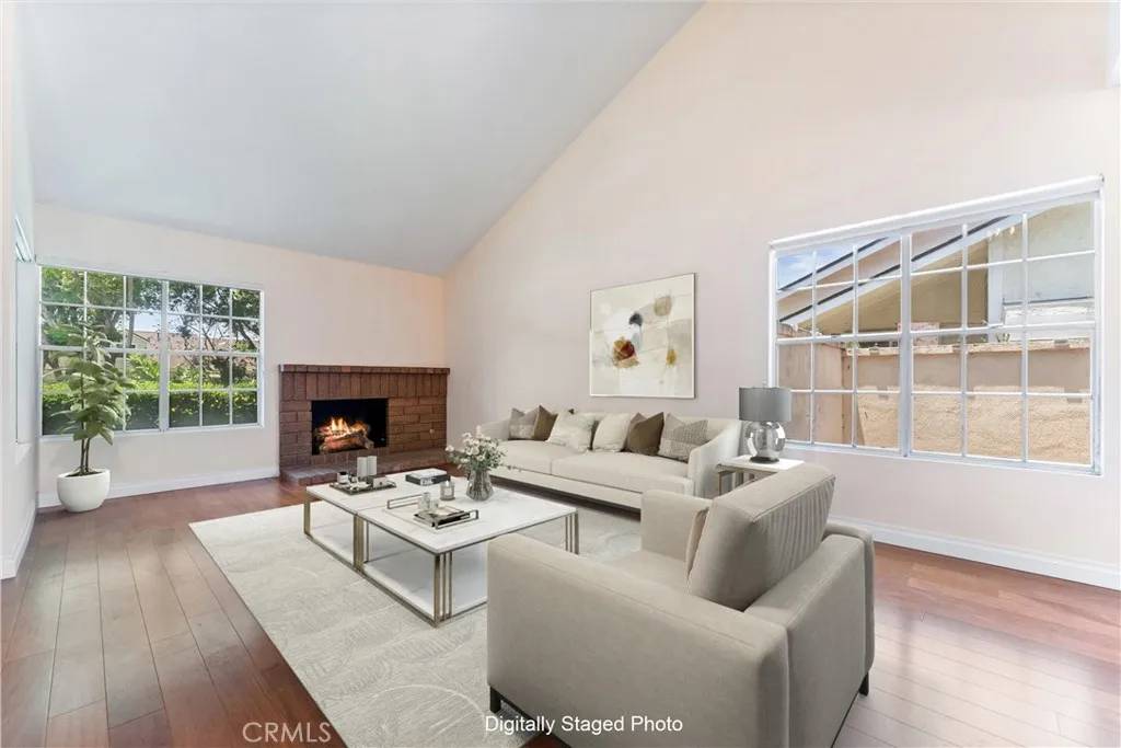 Irvine, CA 92604,44 W Yale #8