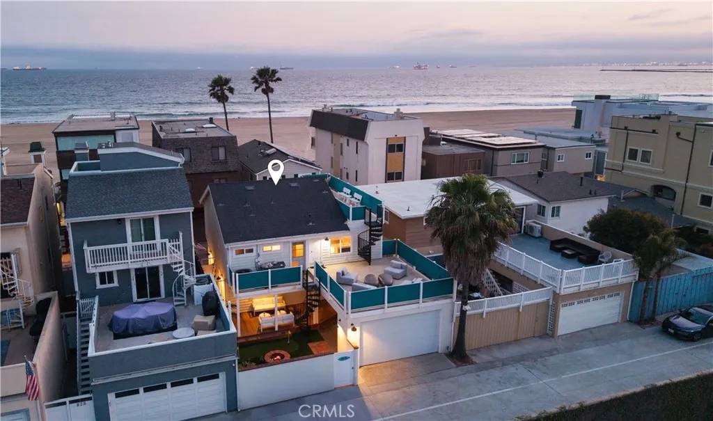 29 Surfside Avenue #B, Surfside, CA 90743
