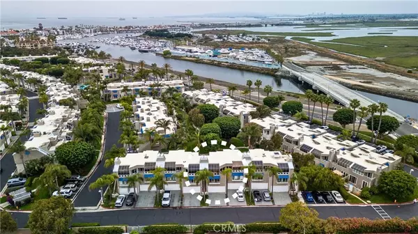 16061 Surprise Lane, Huntington Beach, CA 92649