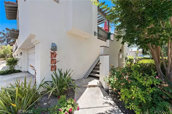 Rancho Santa Margarita, CA 92688,25 Via Tortuga