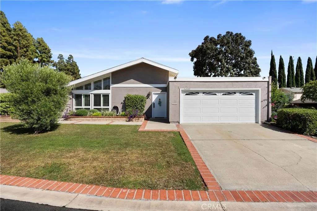 24595 Overlake Drive, Lake Forest, CA 92630