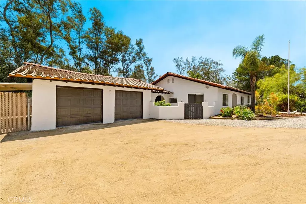 Perris, CA 92570,21885 Lake Mathews Drive