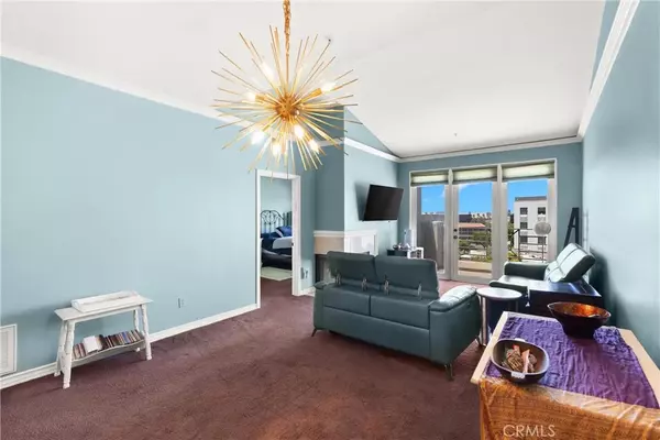 Irvine, CA 92612,2243 Martin #408