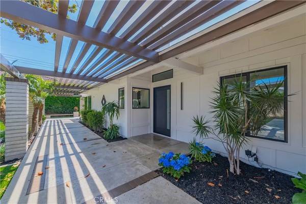 Santa Ana, CA 92705,1242 Flaminian Way