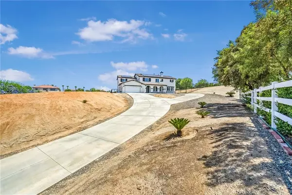 Riverside, CA 92504,17530 Dry Run Court