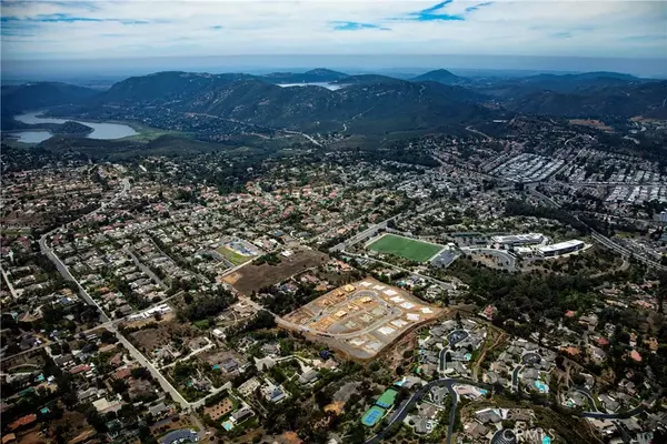 Escondido, CA 92025,1620 Amanda Glen