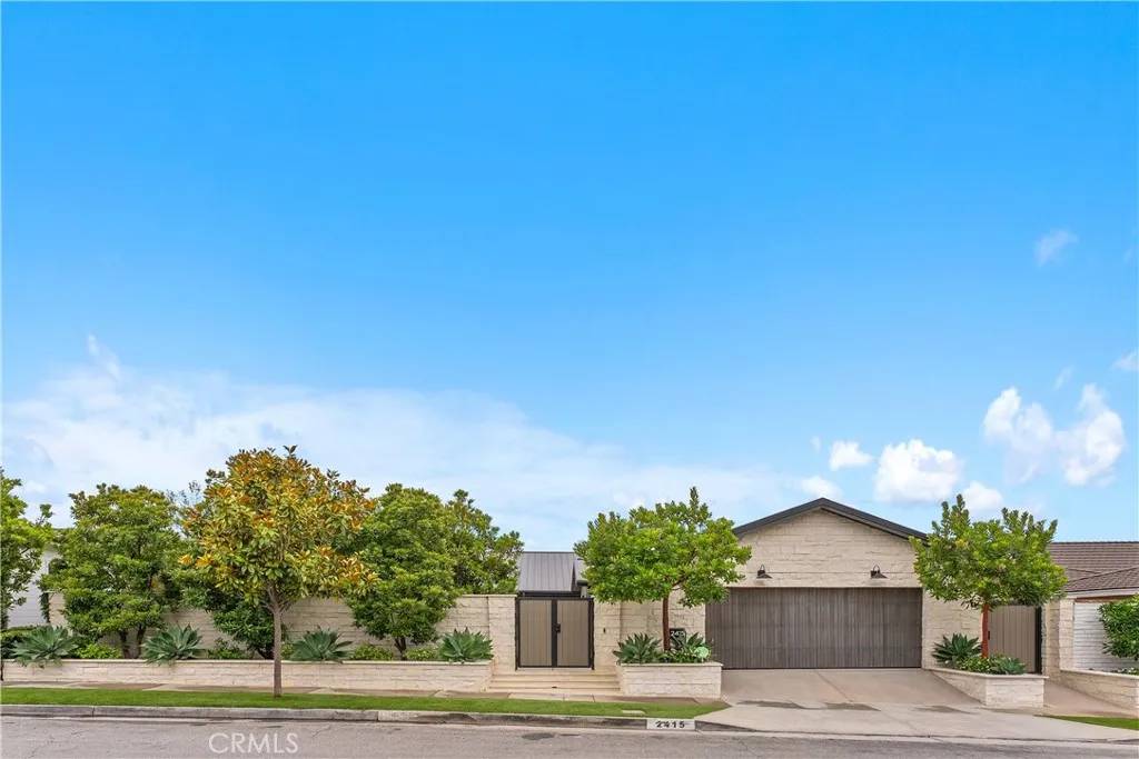 2415 Buckeye Street, Newport Beach, CA 92660