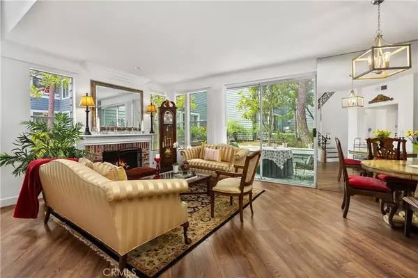 Newport Beach, CA 92660,273 Haverfield #156