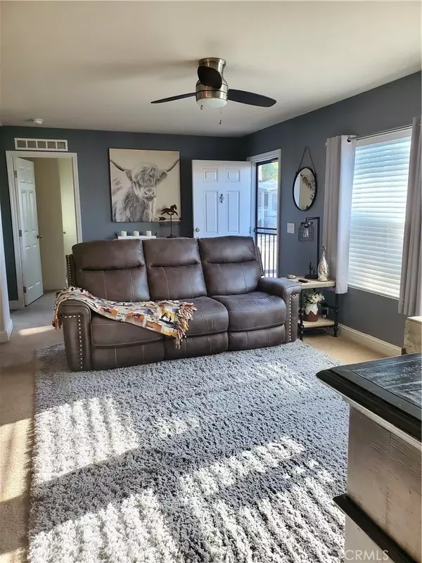 San Jacinto, CA 92583,21100 State #360