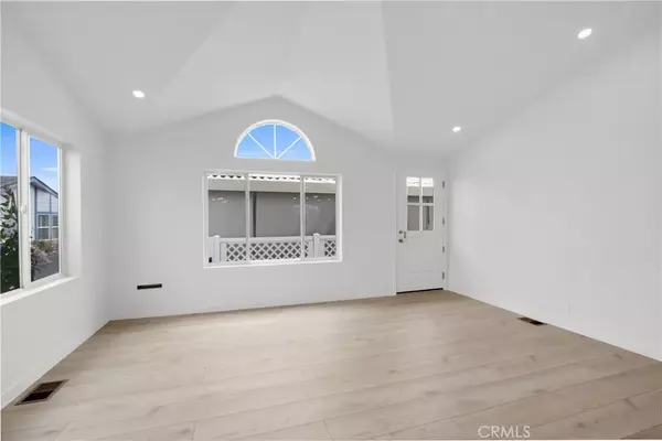 Newport Beach, CA 92660,268 Revere Way