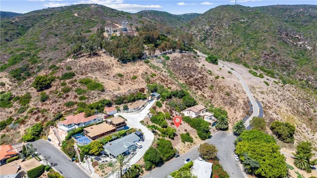 Laguna Beach, CA 92651,336 Lookout