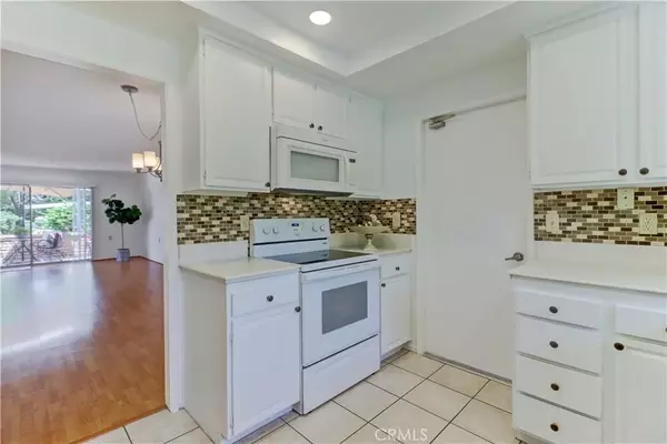 Laguna Woods, CA 92637,3463 Bahia Blanca West #B