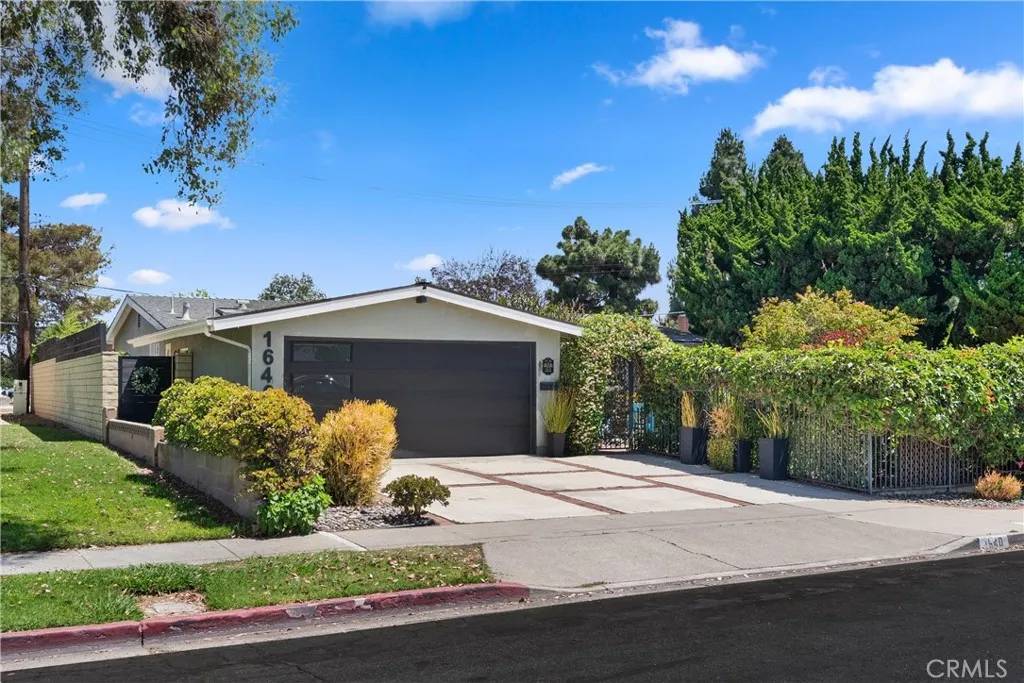 1640 Corsica Place, Costa Mesa, CA 92626