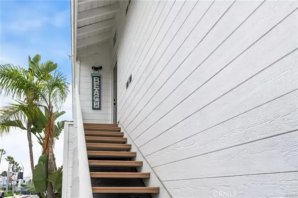 Newport Beach, CA 92663,410 Clubhouse Avenue