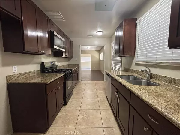 Reseda, CA 91335,8032 Darby Avenue